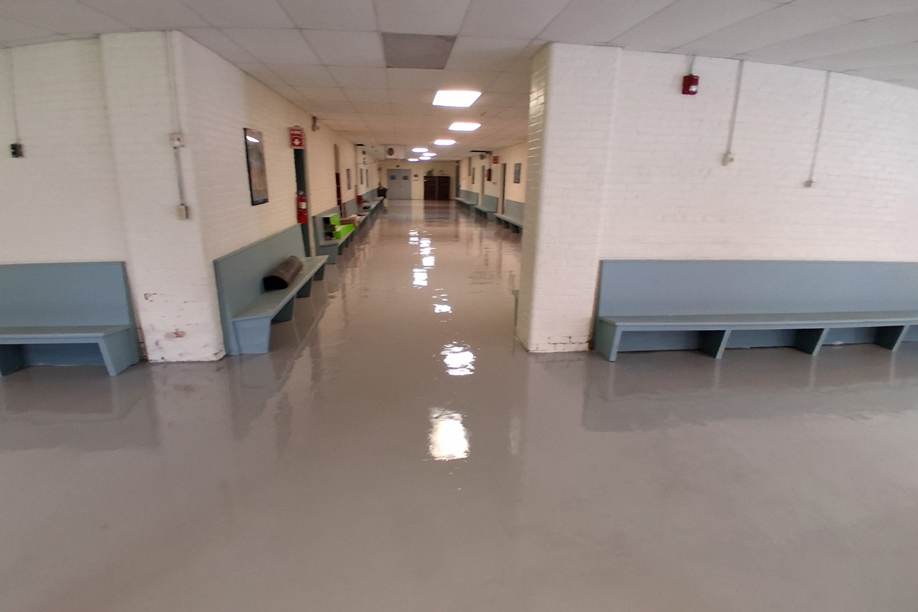 School corridor floor finished in resin